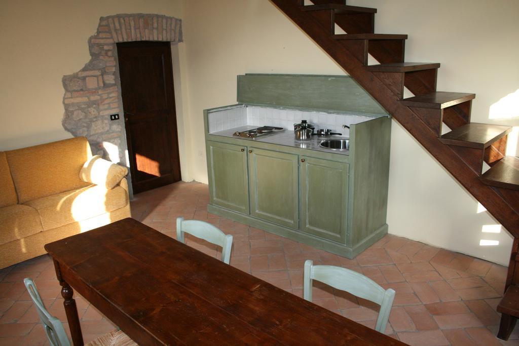 Agriturismo Terre Di Musignano Canino Ruang foto